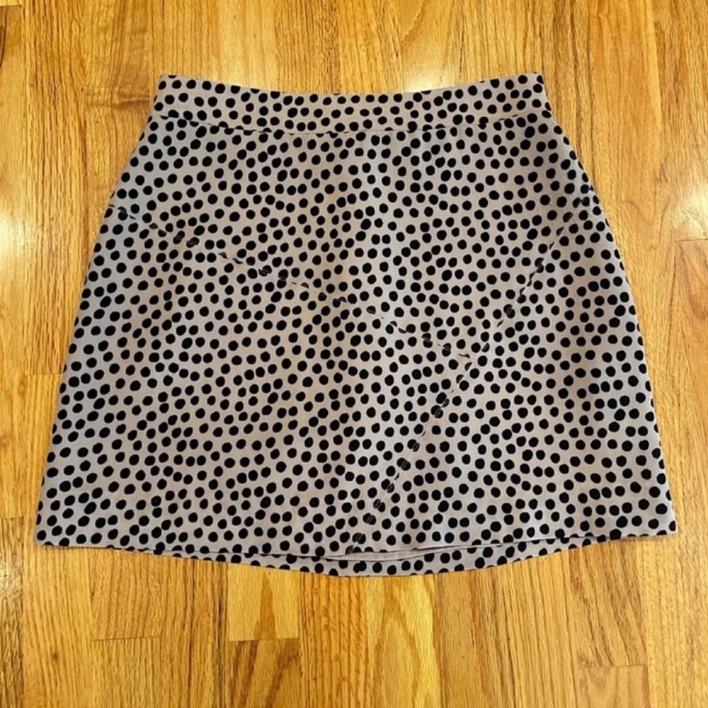 BCBGeneration tan and black speckled mini skirt